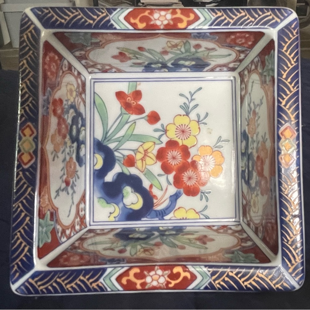 Jewelry dish.